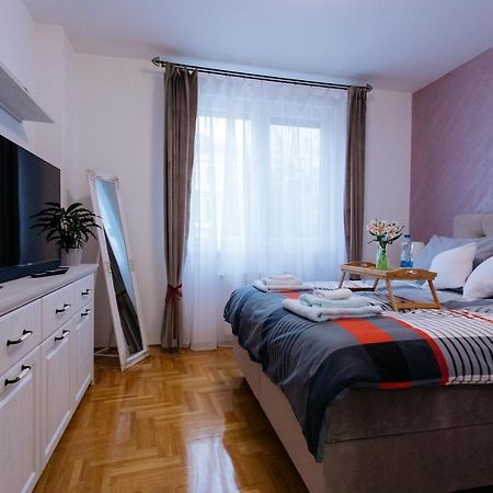 Apartman Kristina 4* Subotica Exteriör bild