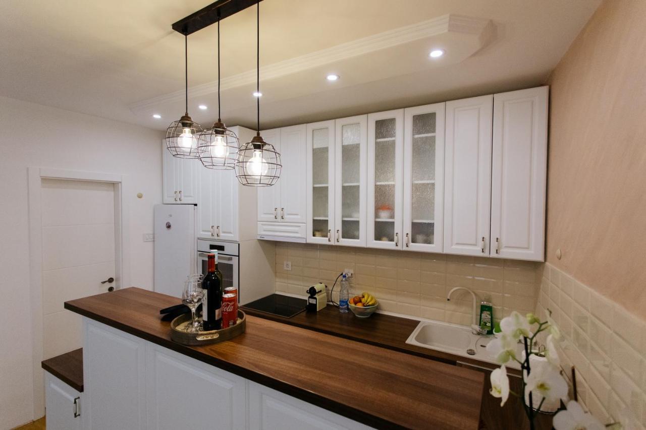 Apartman Kristina 4* Subotica Exteriör bild