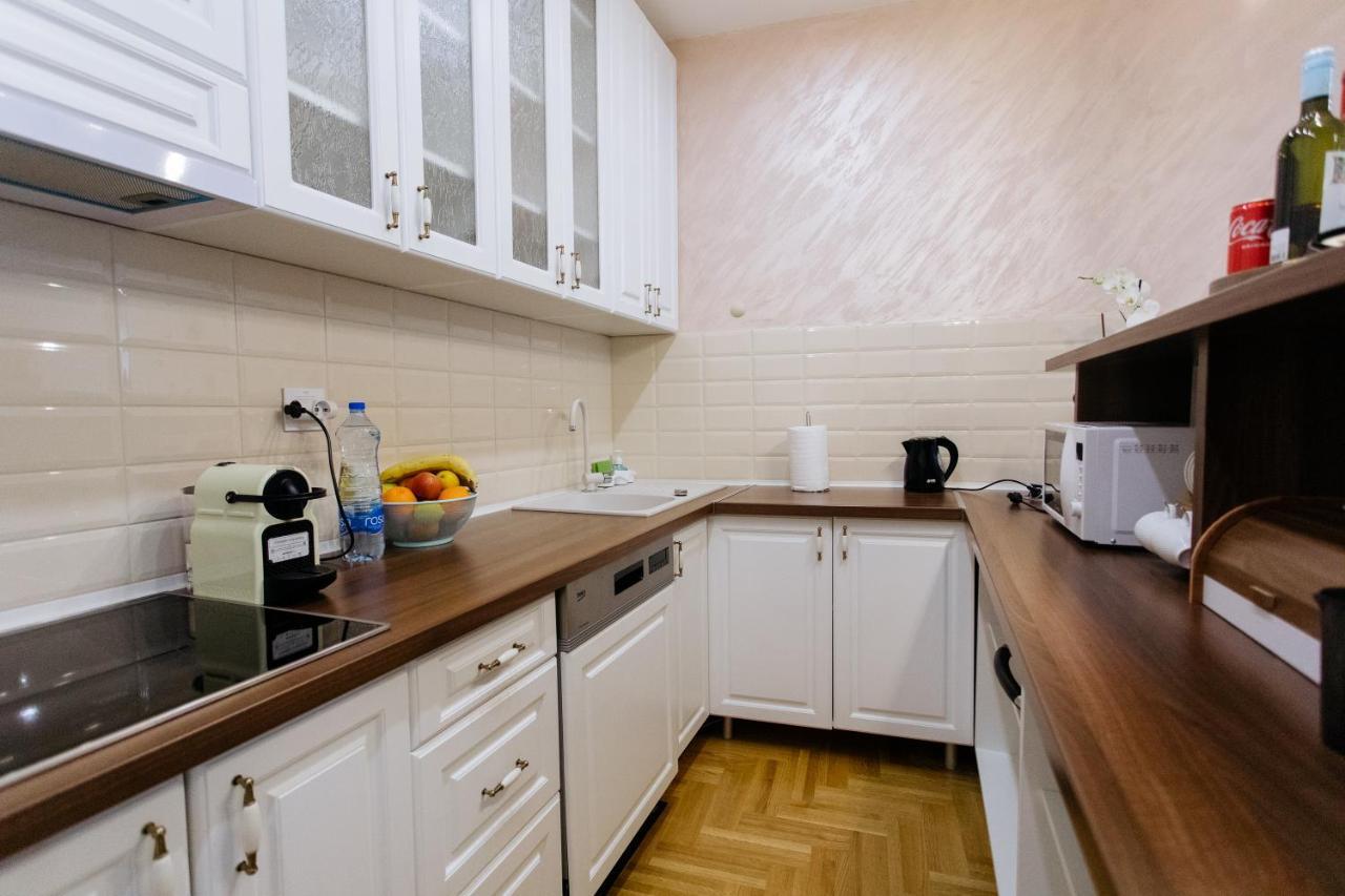 Apartman Kristina 4* Subotica Exteriör bild