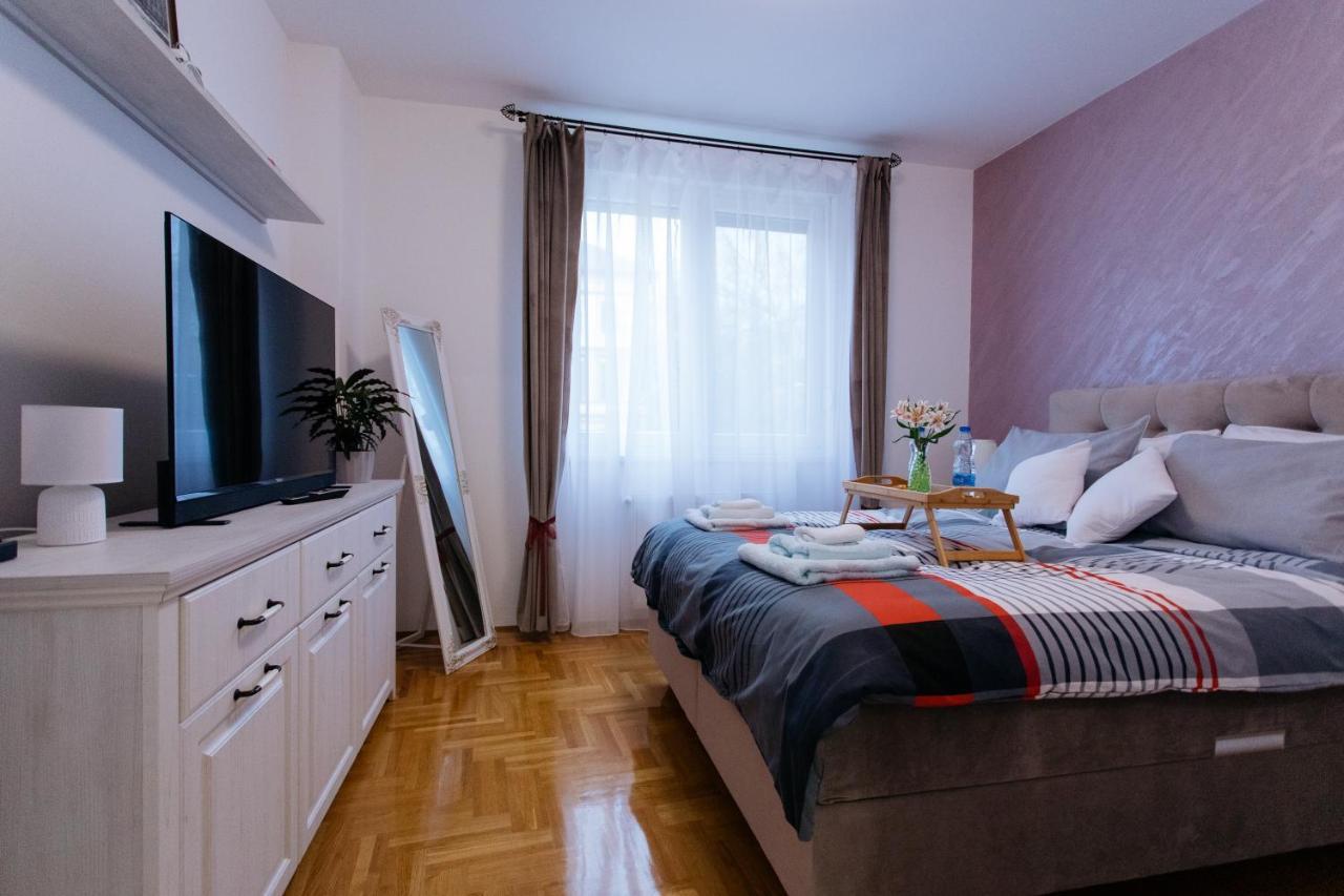 Apartman Kristina 4* Subotica Exteriör bild